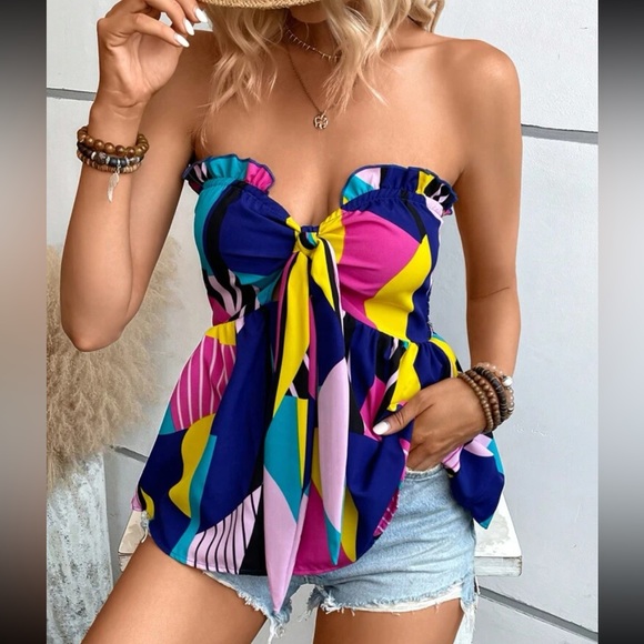 Abstract Geo Print Strapless Knot Front Tube Top - Picture 8 of 13